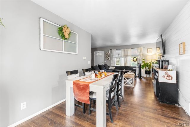 34 Bayberry Circle, Clay, NY 13090