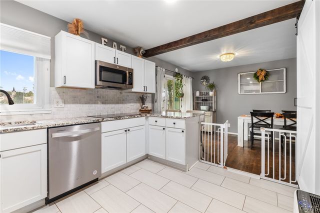 34 Bayberry Circle, Clay, NY 13090