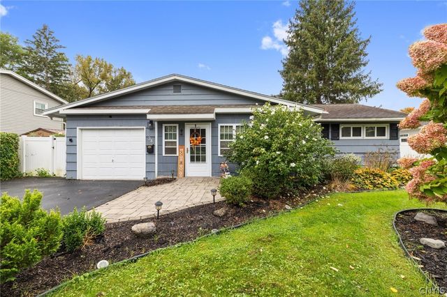 34 Bayberry Circle, Clay, NY 13090