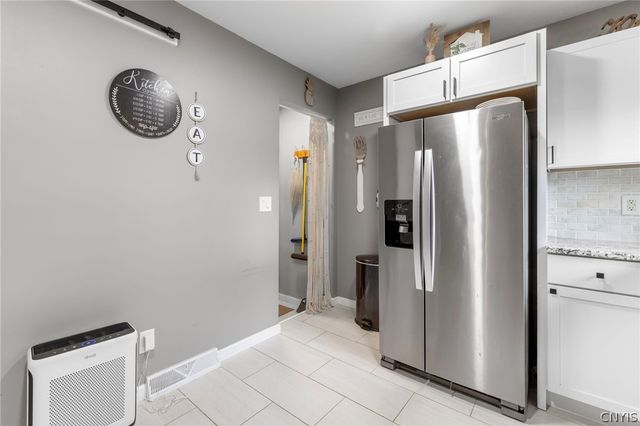 34 Bayberry Circle, Clay, NY 13090