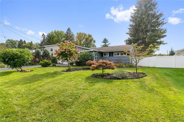 34 Bayberry Circle, Clay, NY 13090