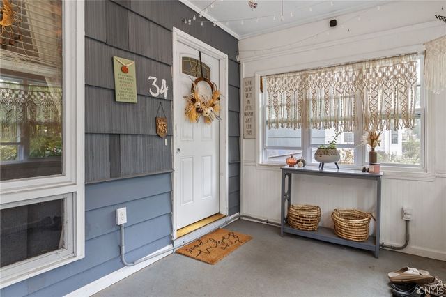 34 Bayberry Circle, Clay, NY 13090