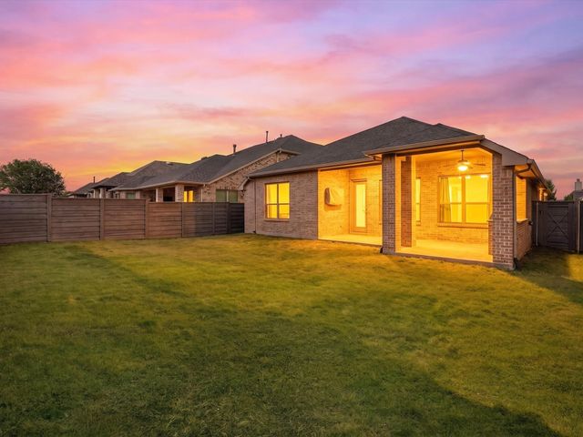 7017 Green Field Street, Aubrey, TX 76227