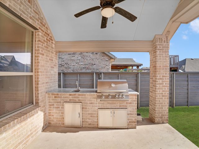 7017 Green Field Street, Aubrey, TX 76227
