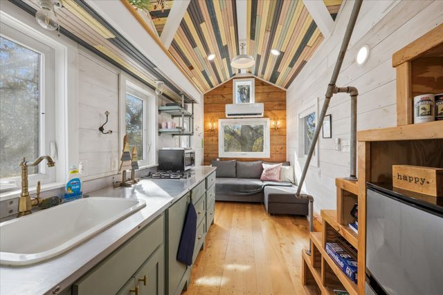 8980 County Road 156, Bluff Dale, TX 76433