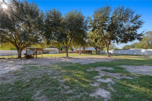 29202 Pueblo St, Waller, TX 77484