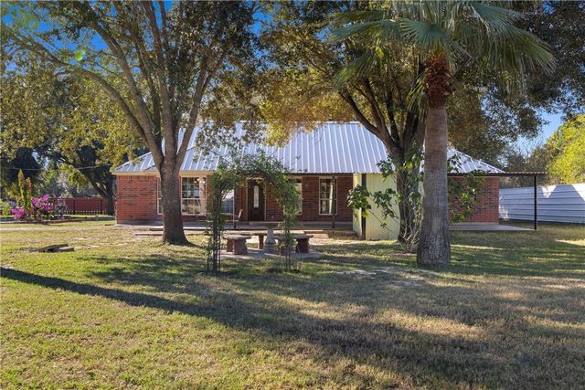 29202 Pueblo St, Waller, TX 77484