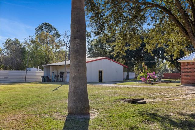 29202 Pueblo St, Waller, TX 77484