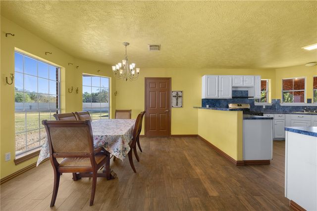 29202 Pueblo St, Waller, TX 77484