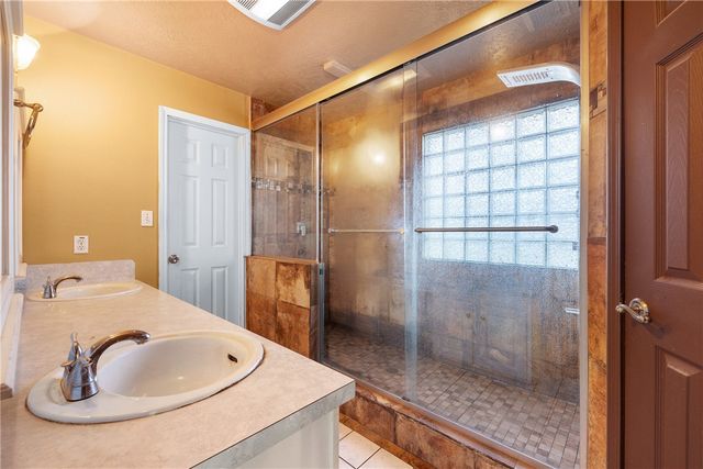 29202 Pueblo St, Waller, TX 77484