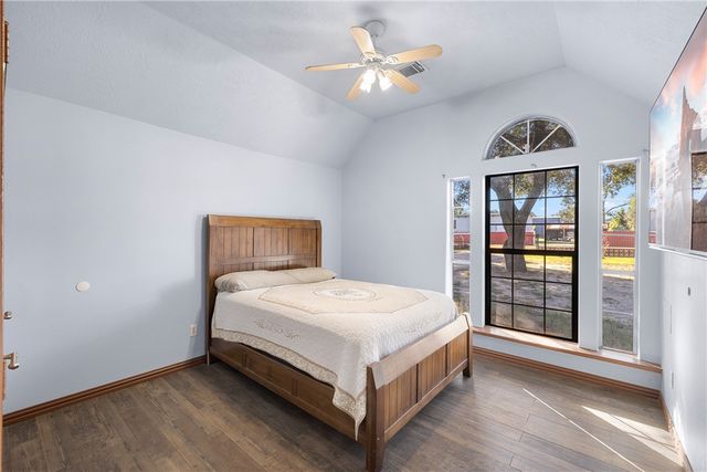 29202 Pueblo St, Waller, TX 77484