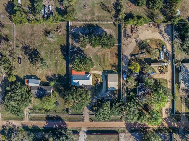 29202 Pueblo St, Waller, TX 77484