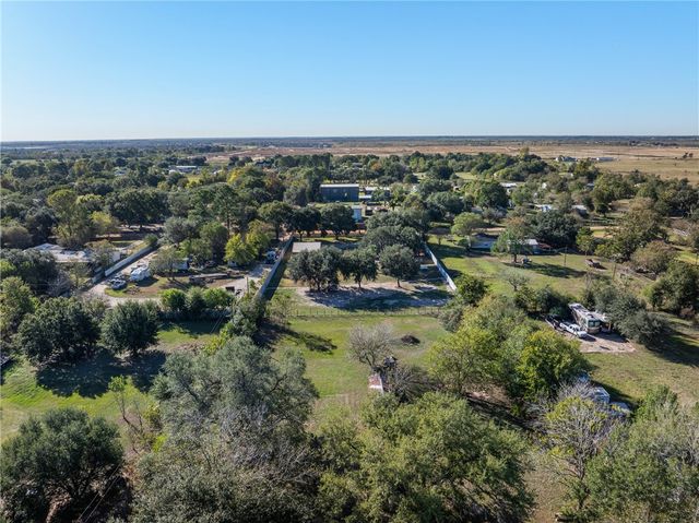 29202 Pueblo St, Waller, TX 77484