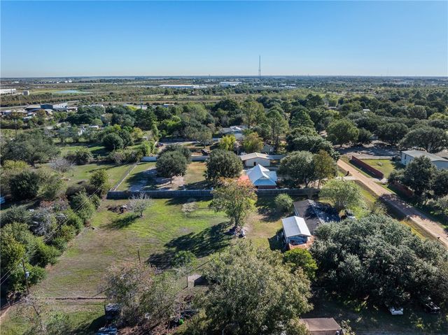 29202 Pueblo St, Waller, TX 77484