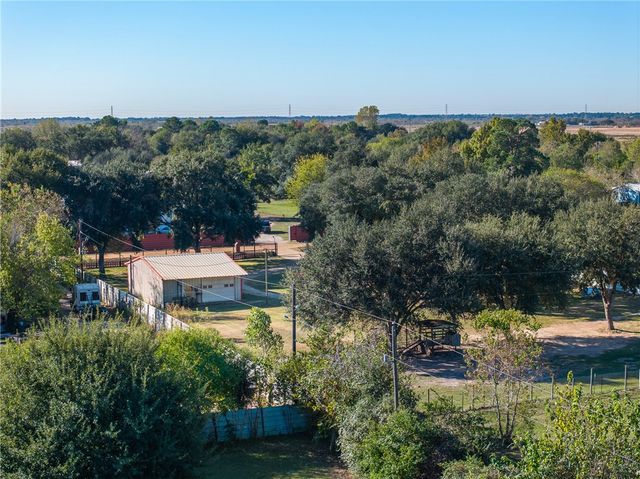 29202 Pueblo St, Waller, TX 77484