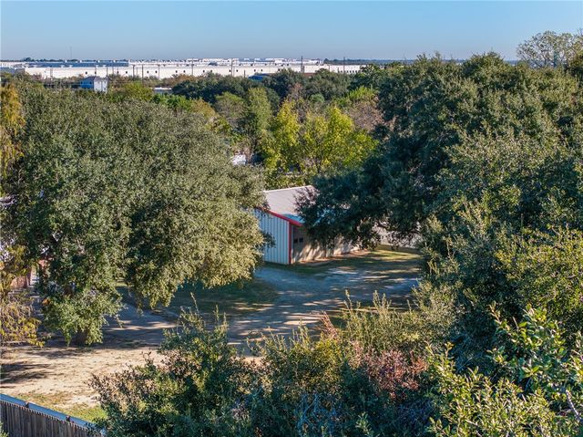 29202 Pueblo St, Waller, TX 77484