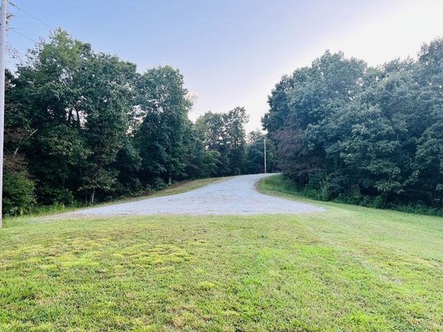 545 Deepwood Drive, Waverly, TN 37185