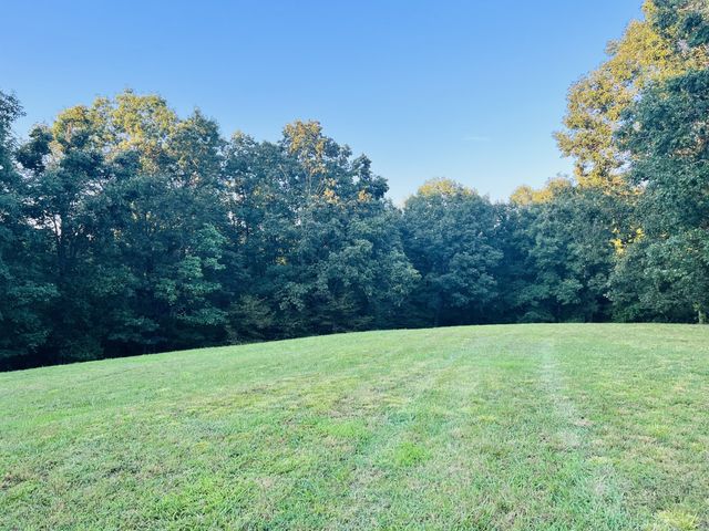 545 Deepwood Drive, Waverly, TN 37185