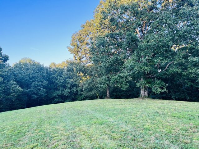 545 Deepwood Drive, Waverly, TN 37185