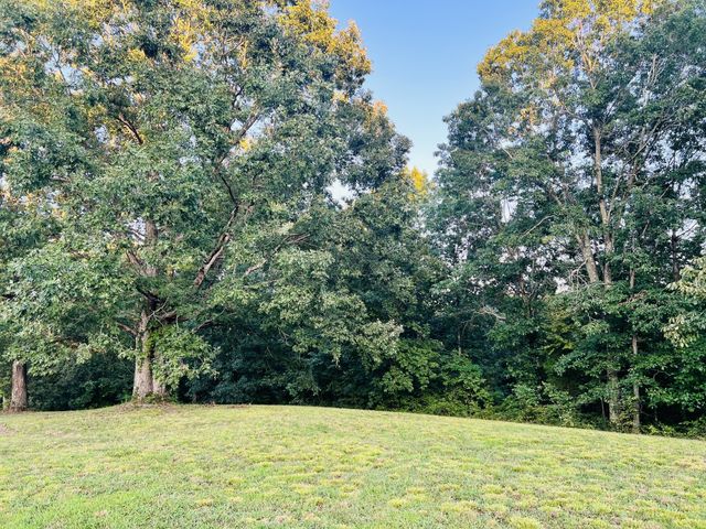 545 Deepwood Drive, Waverly, TN 37185