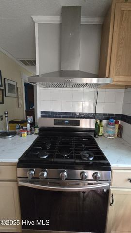 2100 Emerson Road, Kinston, NC 28504