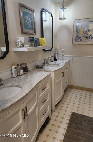 2100 Emerson Road, Kinston, NC 28504