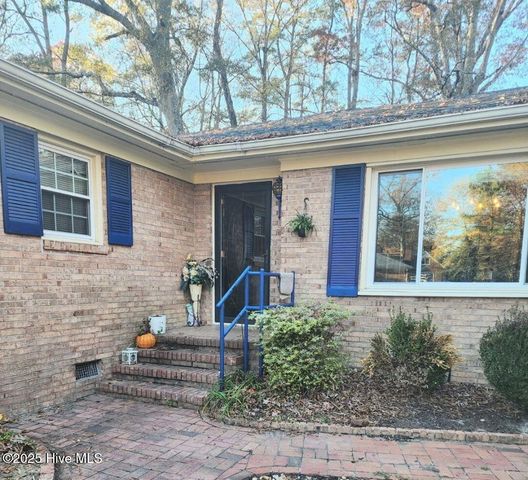 2100 Emerson Road, Kinston, NC 28504