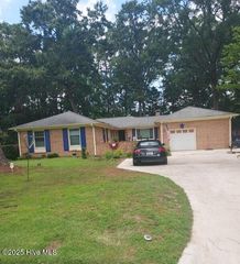 2100 Emerson Road, Kinston, NC 28504