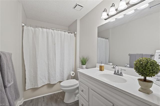 5201 Thatcher WAY, Virginia Beach, VA 23456