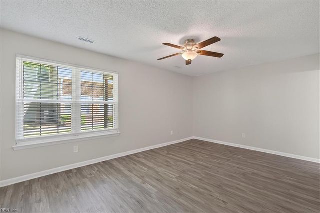 5201 Thatcher WAY, Virginia Beach, VA 23456