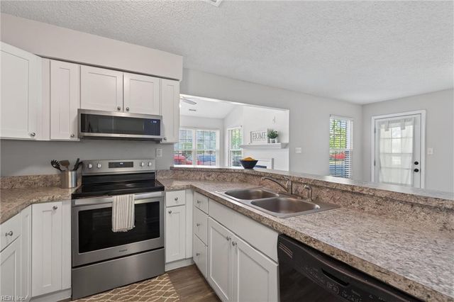 5201 Thatcher WAY, Virginia Beach, VA 23456