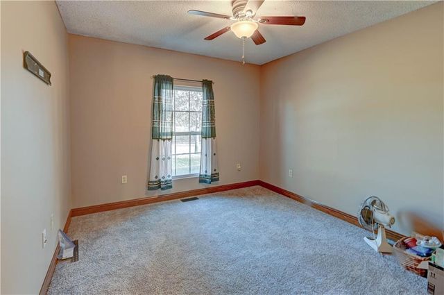 4522 N Koger Road, Sibley, MO 64088