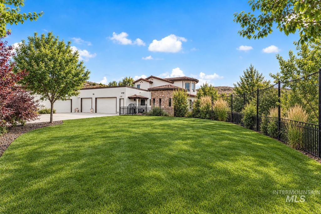 473 N Strata Via Way, Boise, ID 83712 photo 5