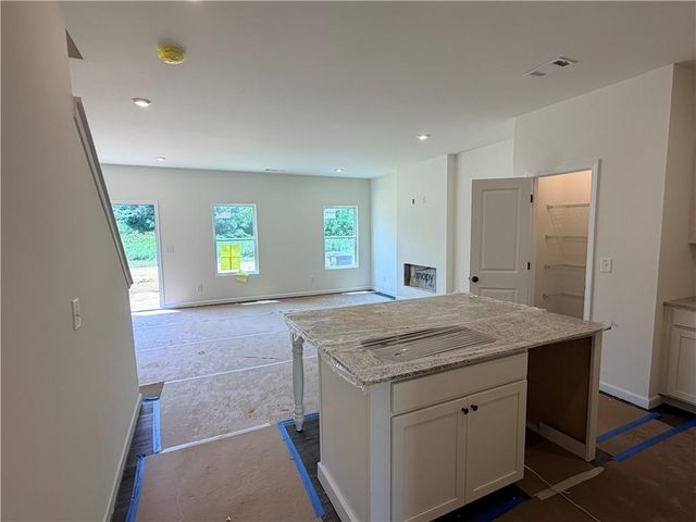 323 Rolling Green Road 101, Adairsville, GA 30103