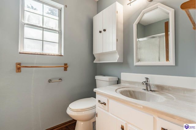 102 Larkspur Drive, Radcliff, KY 40160