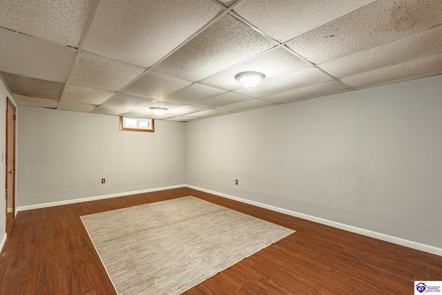 102 Larkspur Drive, Radcliff, KY 40160
