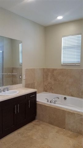 1225 NE 11th Avenue, Fort Lauderdale, FL 33304