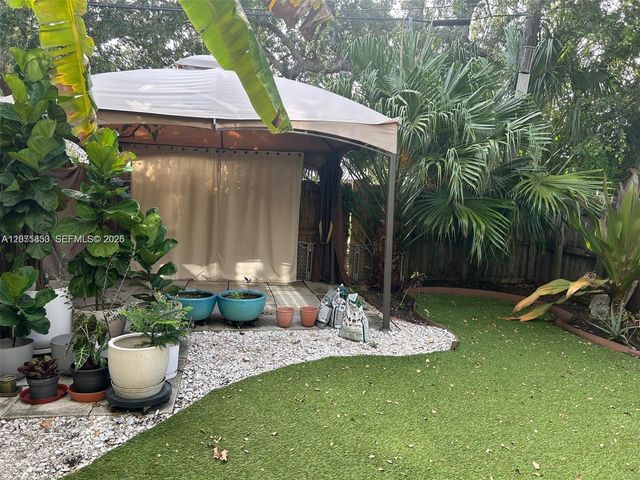 1225 NE 11th Avenue, Fort Lauderdale, FL 33304