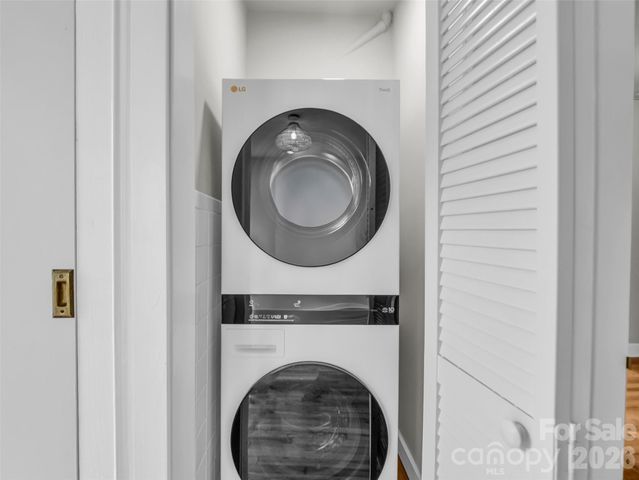 1038 Sylvan Boulevard, Hendersonville, NC 28791