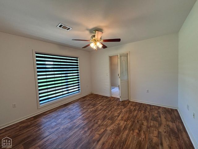 100 Charleston Drive, Walnut Ridge, AR 72476