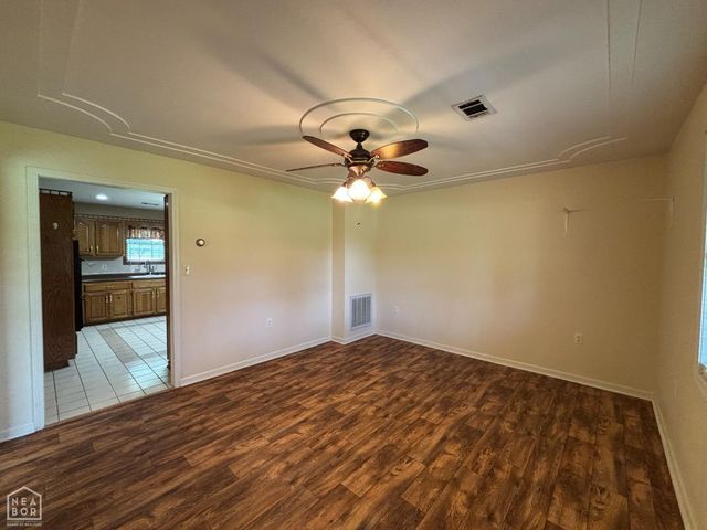 100 Charleston Drive, Walnut Ridge, AR 72476