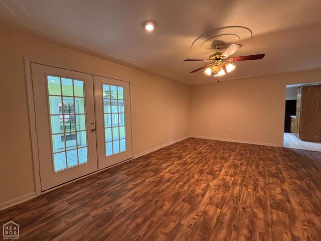 100 Charleston Drive, Walnut Ridge, AR 72476