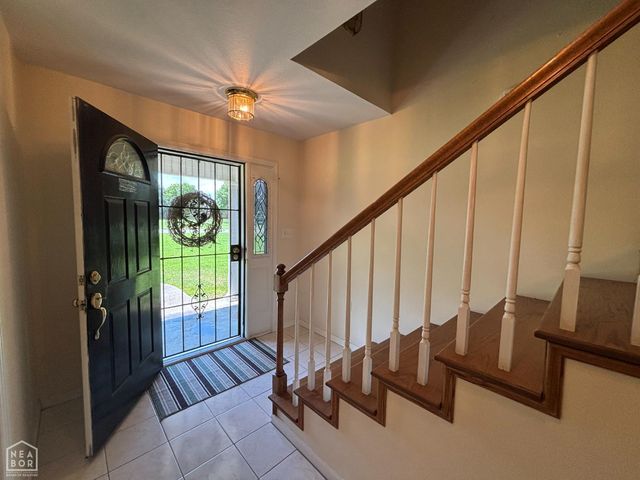 100 Charleston Drive, Walnut Ridge, AR 72476