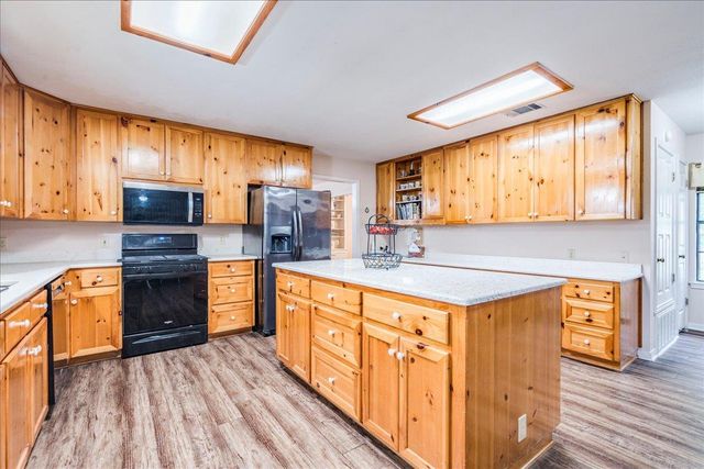 1704 Buttercup RD, Pflugerville, TX 78660