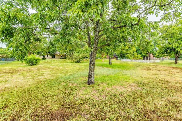 1704 Buttercup RD, Pflugerville, TX 78660