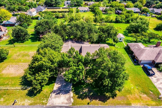 1704 Buttercup RD, Pflugerville, TX 78660