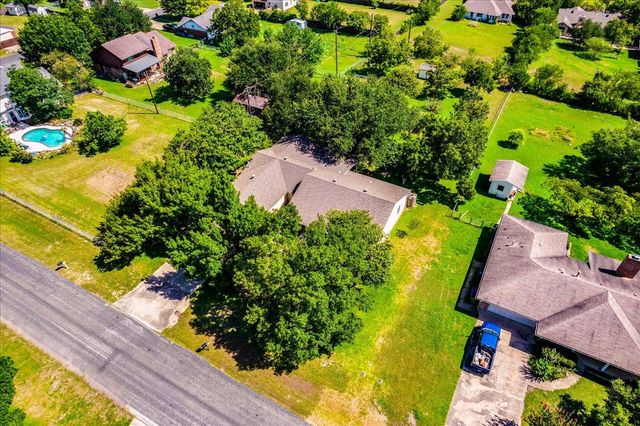1704 Buttercup RD, Pflugerville, TX 78660