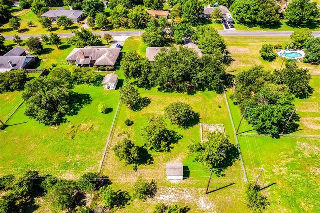 1704 Buttercup RD, Pflugerville, TX 78660