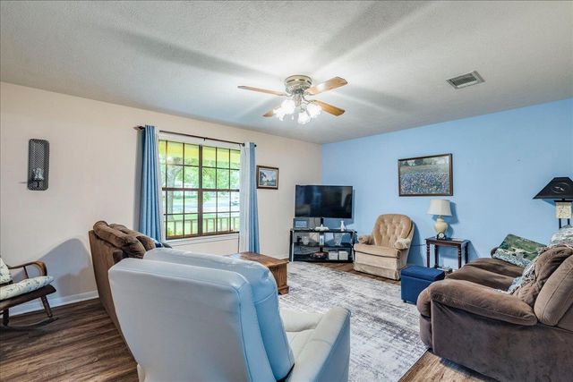 1704 Buttercup RD, Pflugerville, TX 78660
