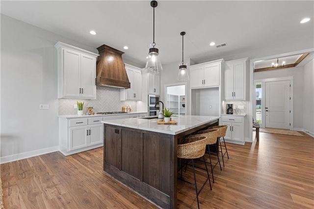 24924 W 145th Street, Olathe, KS 66061